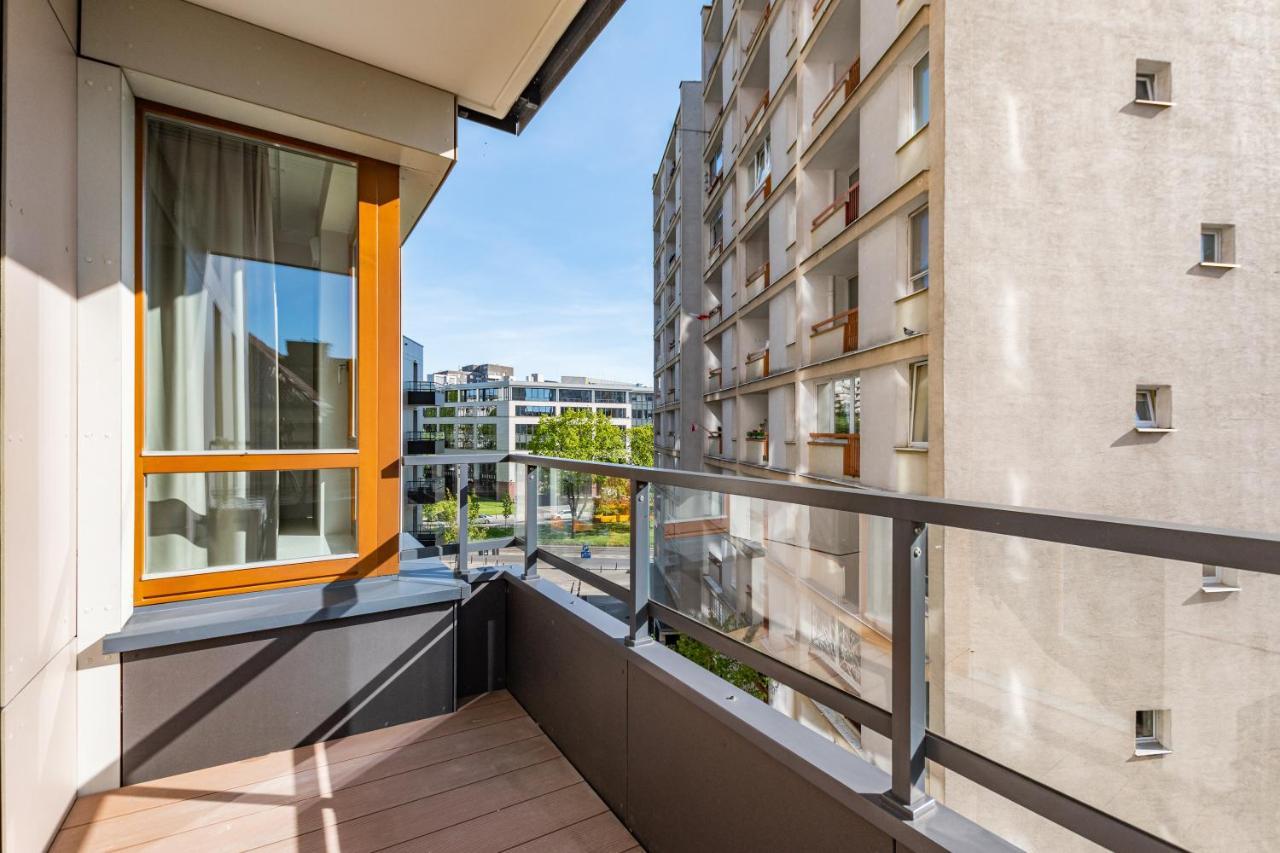 Aleja Solidarnosci 60B Warsaw Exterior photo
